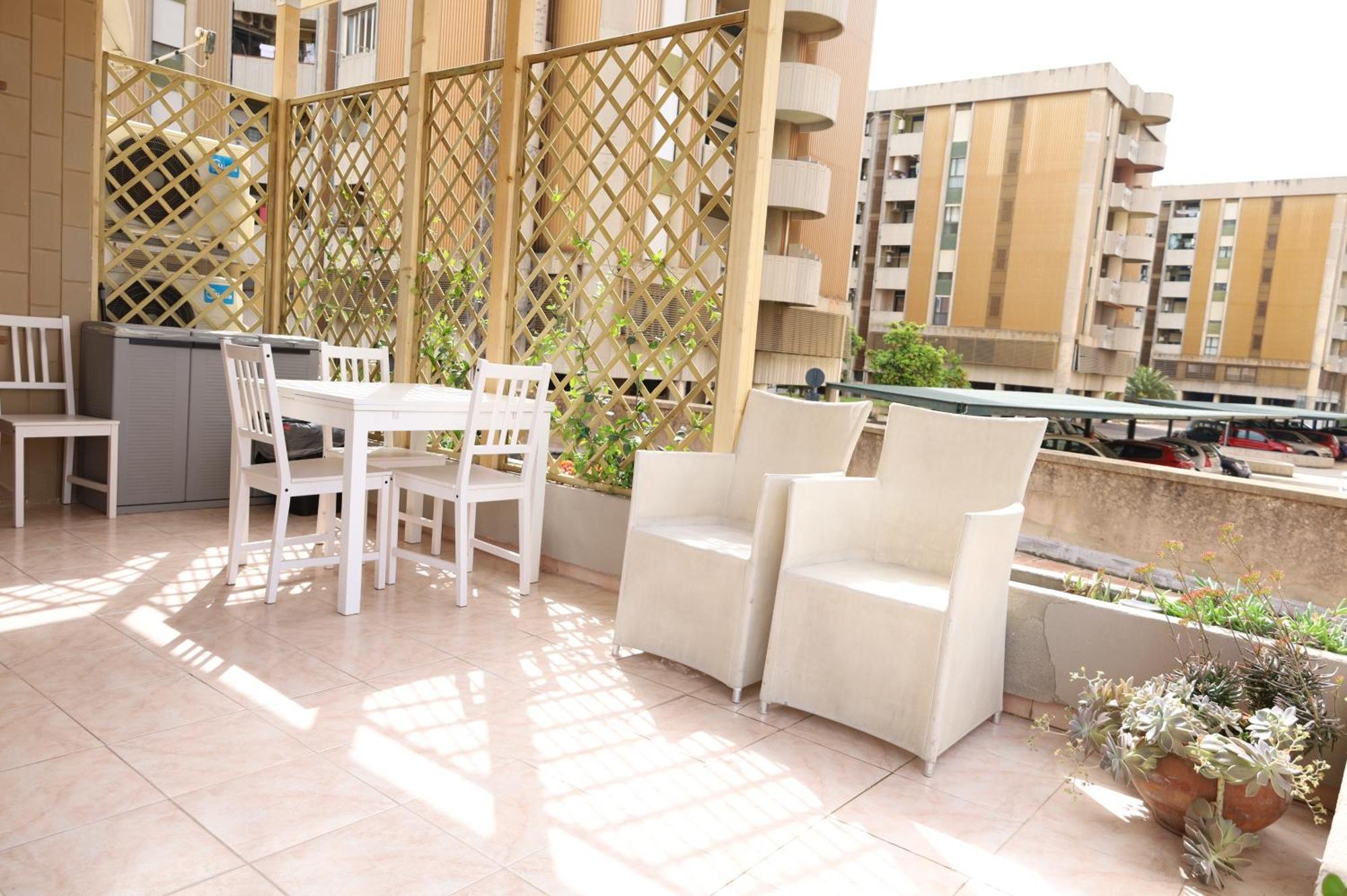 Jitaku Maine Apartman Cagliari Kültér fotó