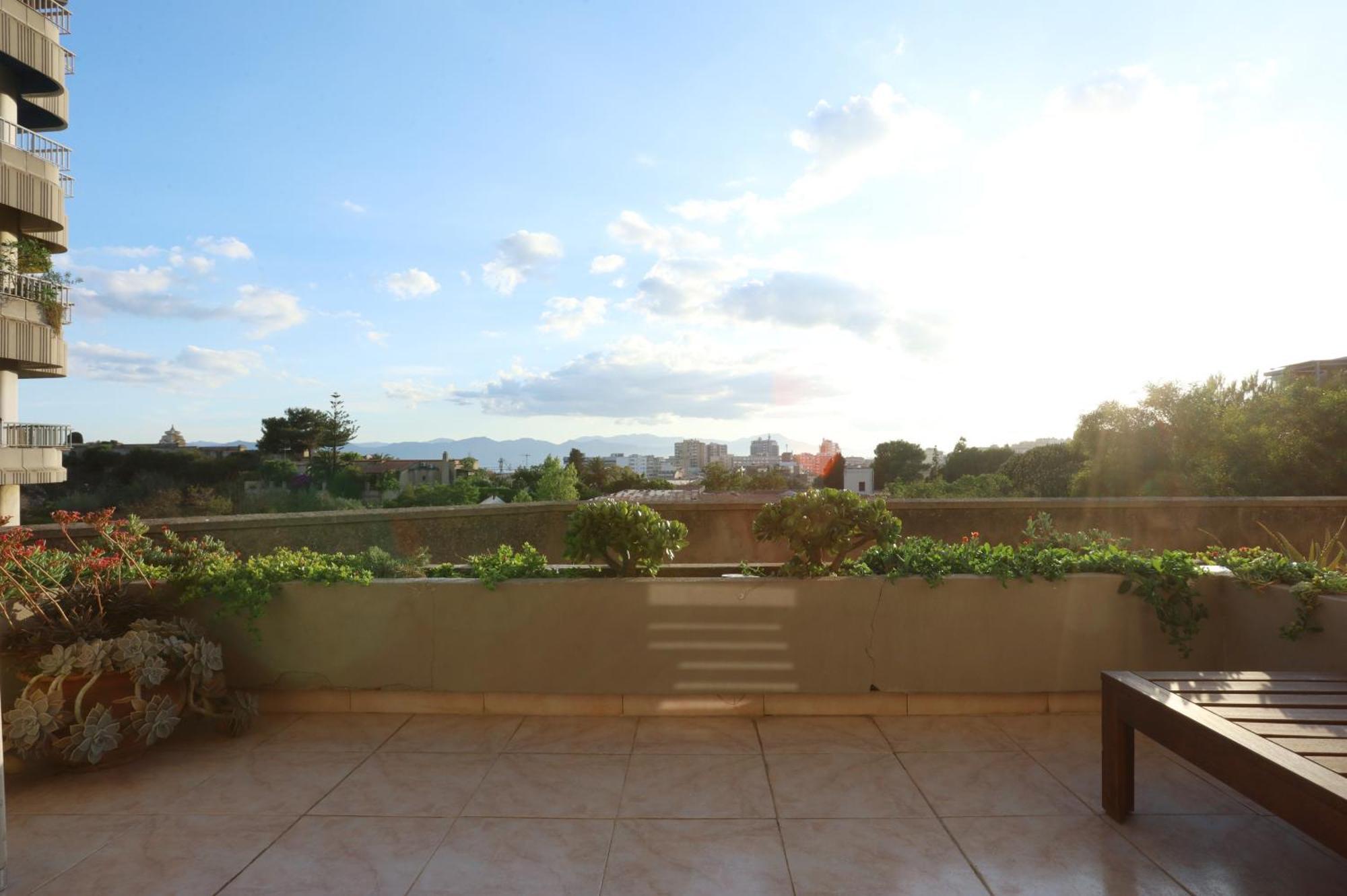 Jitaku Maine Apartman Cagliari Kültér fotó